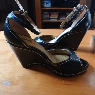 Carlos Santana leather women's shoes 7, View more
