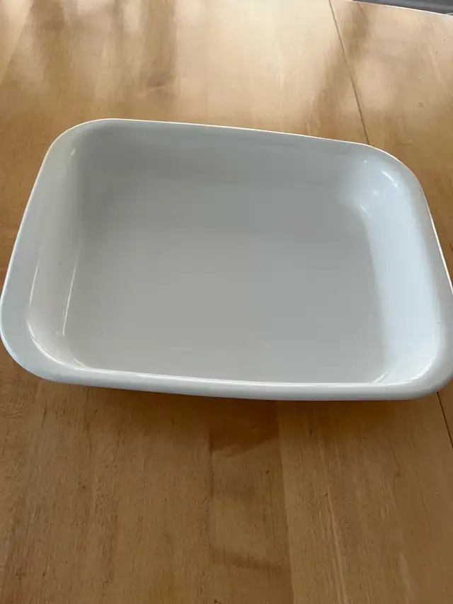 Corningware lasagna dish and casserole dish546596652015298564