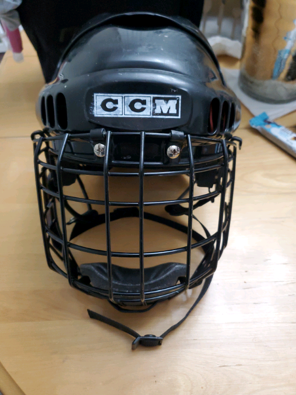 Various Brand Name Hockey Equipment. in Hockey in City of Toronto - Image 4