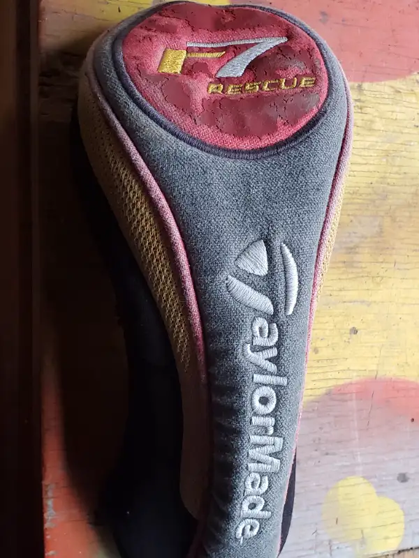 Taylor Made Rescue 7 Club Head Cover in Golf in Winnipeg - Image 2