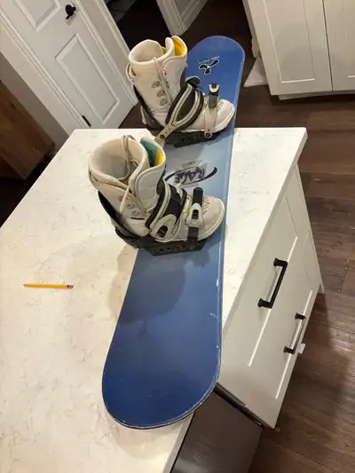 Snowboard 130cm with bindings and women’s Burton boots size 5, View more