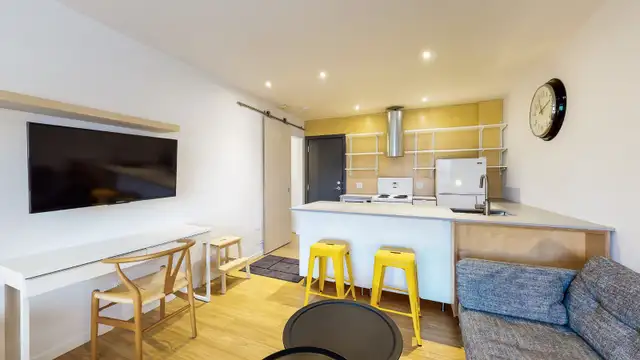 Studio appartement / Tout inclus / Métro Laurier