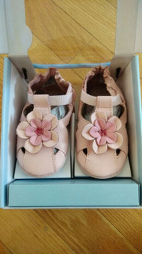 NEW in package ROBEEZ shoes 6-12M