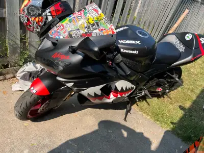 05 ninja 636 Great for a project stunt bike or track bike. I have 4 other bikes I don’t have the tim...