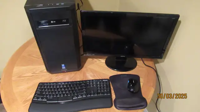 Custom Desktop computer in Desktop Computers in Windsor Region - Image 3