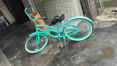 Schwinn Beach Cruiser, View more