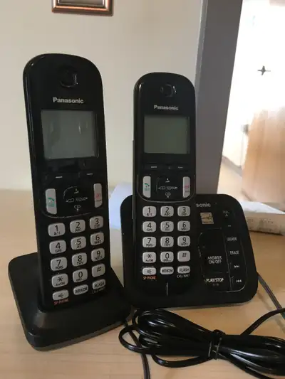 Panasonic KX-TG222CB 2 Handset Cordless  Phone / Answering mach, View more