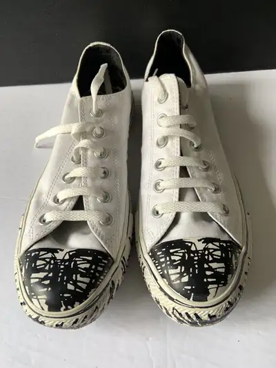 Converse off white kijiji best sale