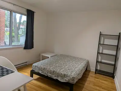 Furnished Bedroom in Côte-des-Neiges – $690 All current roommates are quiet university students and...