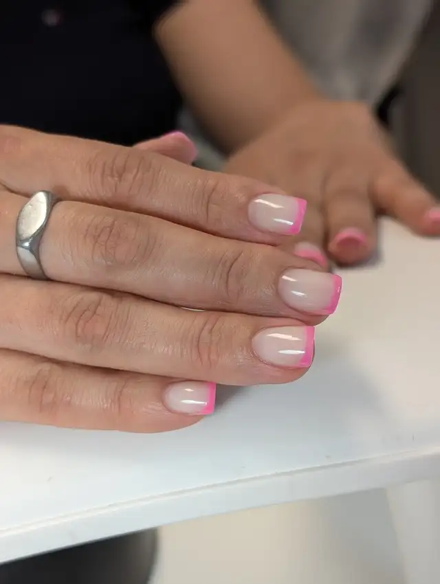 Ukrainian (russian technical) Mani and Pedi in Health and Beauty Services in Mississauga / Peel Region - Image 7