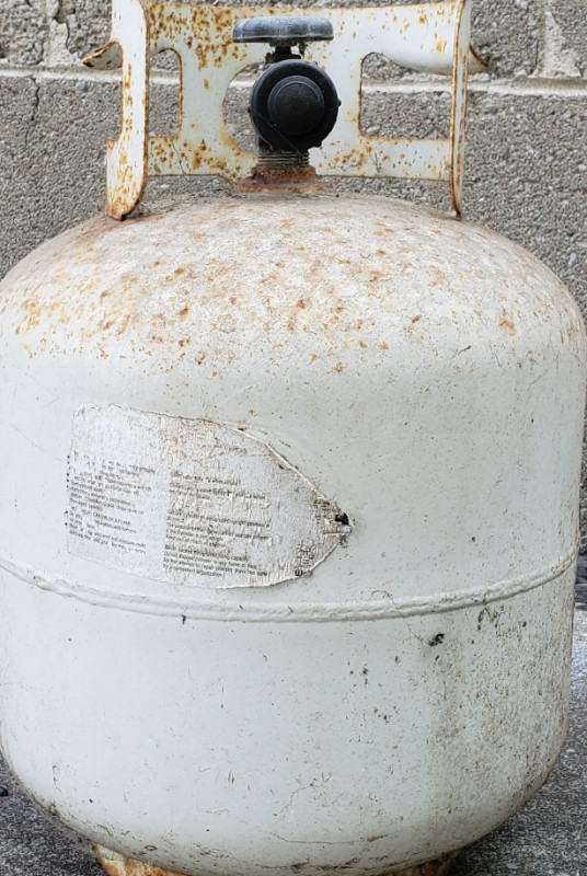 Propane Tank Barbecue in BBQs & Outdoor Cooking in City of Toronto