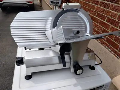 OMCAN 330F 13" Commercial Grade Meat/Deli Slicer 0.5HP 115Volts, View more