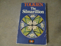 J.R.R.R. Tolkien - Silmarillion - 1979 Unwin paperback