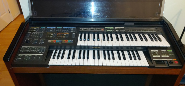 Yamaha Electone Organ (MR-700) in Pianos & Keyboards in Peterborough