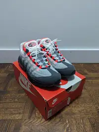WORN 2018 AIR MAX 95 "SOLAR RED" SIZE 10.5