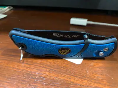 Folding Knife, Outdoor Edge® Razor EDC Lite 3.5”, Lockback Fold, View more