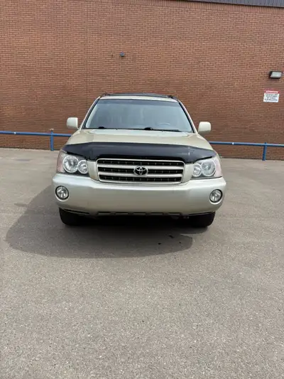 Pros: -New windshield -Remote starter -Michelin Cross Climate All Weather Tires -Leather seats -Sunr...