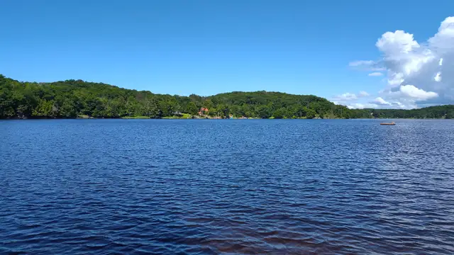 3-bedroom Vacation rental in Parry Sound, Mill Lake in Ontario in Canada - Image 2