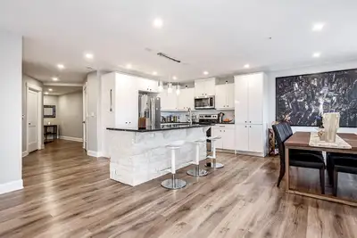 Luxury Townhouse in Bedford. Large backyard, open-concept layout, elegant kitchen with fine intricat...