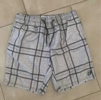 Vanrise Shorts, View more