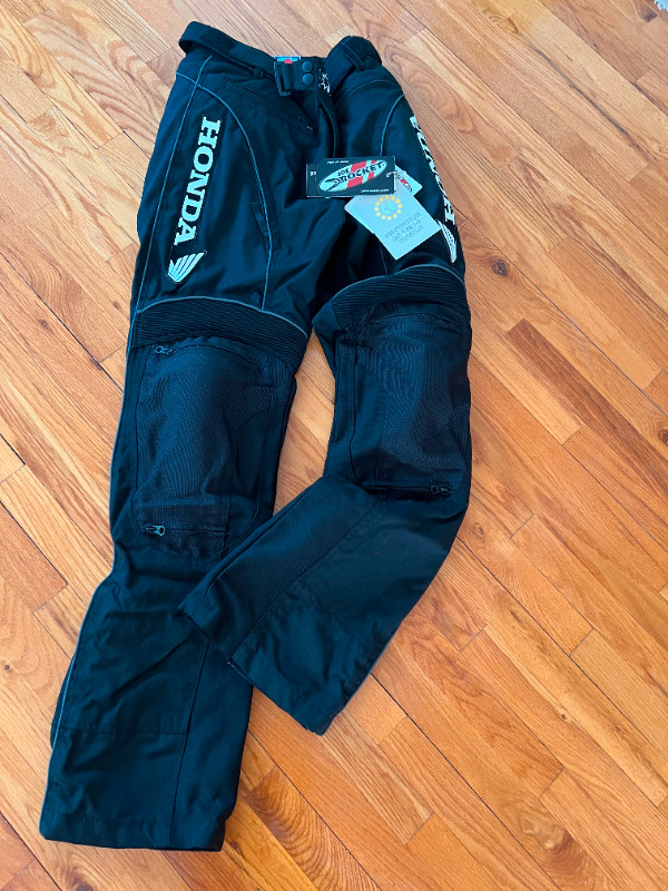 Honda Motorcycle Pants in Motorcycle Parts & Accessories in Moncton