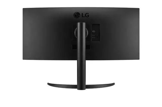 34' LG Ultrawide curved gaming monitor in Monitors in Oshawa / Durham Region - Image 3