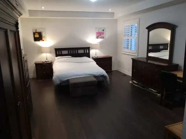 Master Bedroom for Rent in Quiet NE Modern Home (Trafal/Dundas)