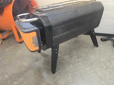 Fitepit and grill,bio lite,like new, View more