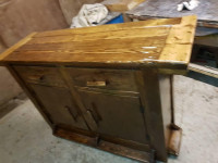 Meuble bar à vendre hand made bois de palette. 800$
