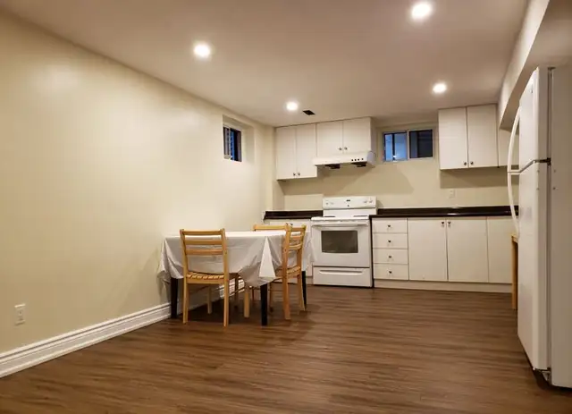 Basement rooms for rent in Short Term Rentals in City of Toronto - Image 5