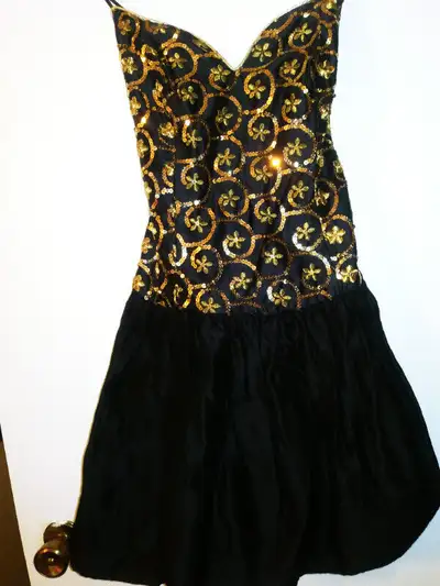 Gorgeous party dress Size 9/10, View more