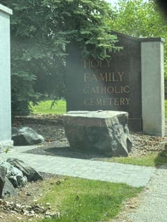 Burial Plot554748203616194561