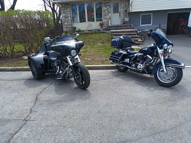 2 Harleys FLHT and trike  dans Motos  à Ville de Montréal