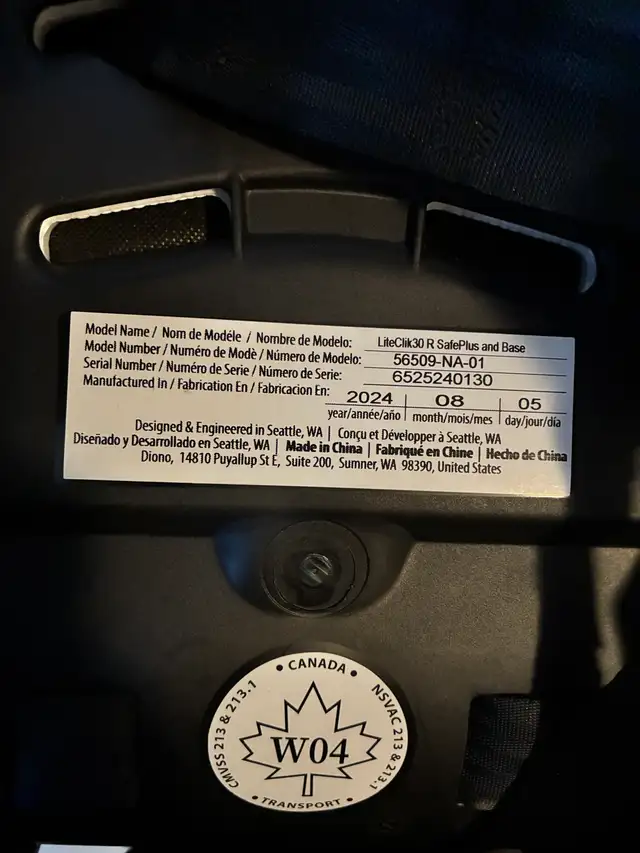 Infant car seat in Strollers, Carriers & Car Seats in Hamilton - Image 4