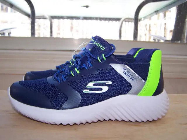 Skechers boys' shoes size 12 new in Kids & Youth in Calgary - Image 3