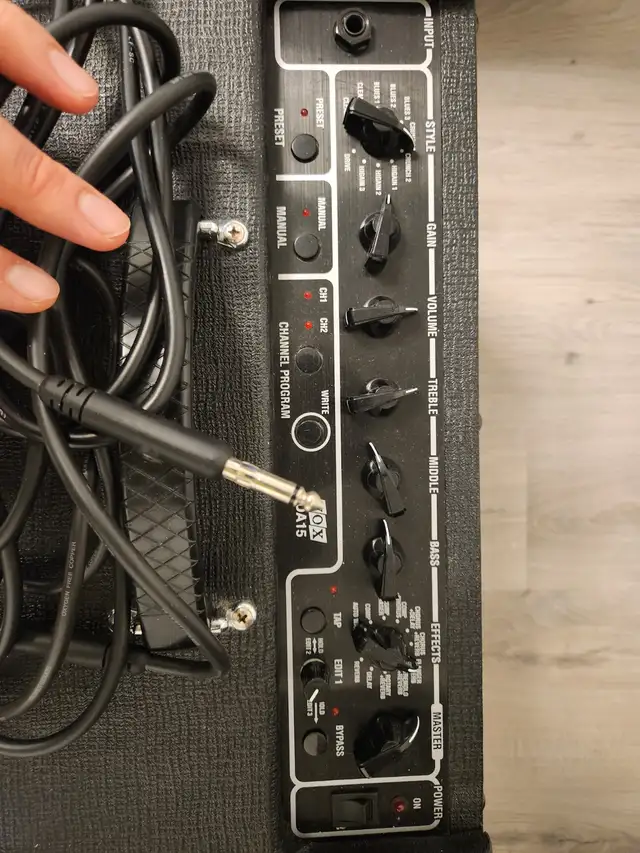Vox DA15 Amp in Amps & Pedals in City of Toronto - Image 3
