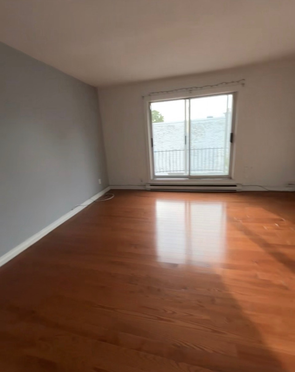 CESSION DE BAIL 1 bedroom Apartment in Longueuil 4