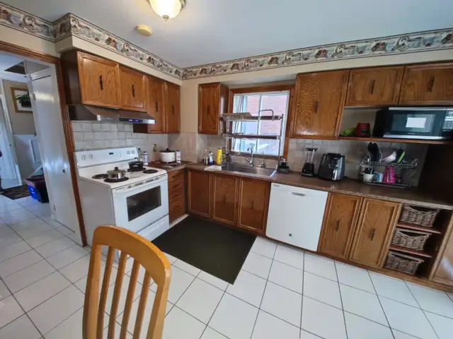 Very cozy large master bedroom for rent