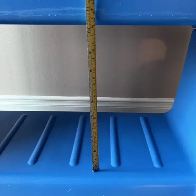 Vintage Fisher-Price children's toy storage/bookshelf in Bookcases & Shelving Units in Ottawa - Image 5