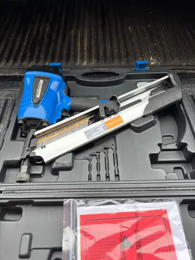 This is a Mastercraft air-powered, clipped-head framing nailer, perfect for your construction and wo...