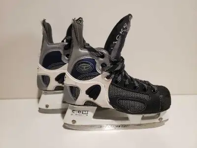 CCM Tacks 852 Ice Skates - Size 4, View more
