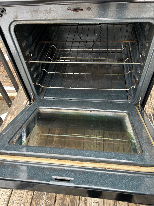 Black Glass StoveTop Self Cleaning Oven in Stoves, Ovens & Ranges in North Bay - Image 3
