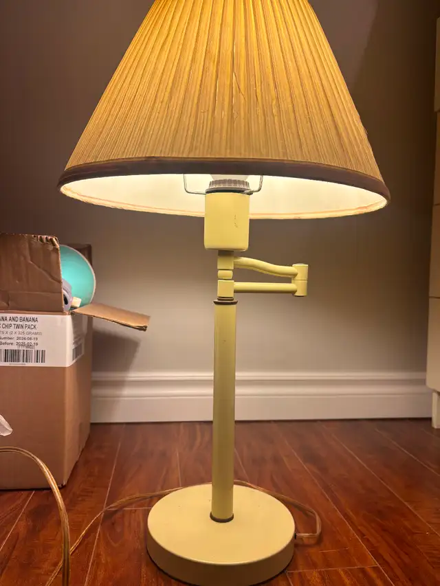Table Lamps in Indoor Lighting & Fans in City of Toronto - Image 4