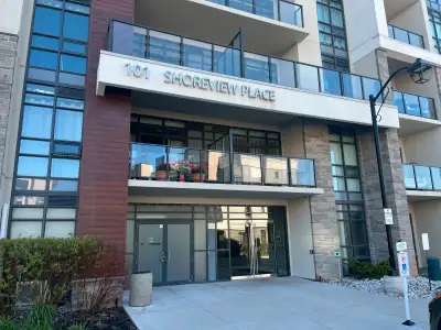 1 Bedroom Waterfront Condo- Top Floor - End Unit