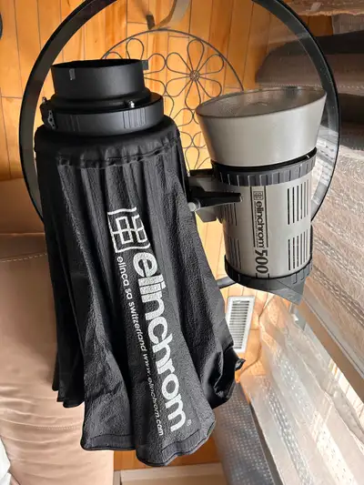 PHOTO STUDIO LIGHTS AND COMPLETE SET UP, View more