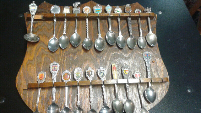 53 mini spoons souvenir / mini cuillère de collection in Arts & Collectibles in Ottawa - Image 4