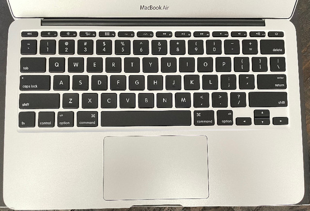 MacBook Air 11-inch in Laptops in Calgary - Image 3