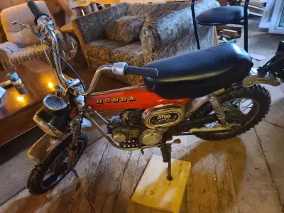 1973 st90 Bike runs ,could use new rings .little smoke on startup , runs drives goes through all gea...