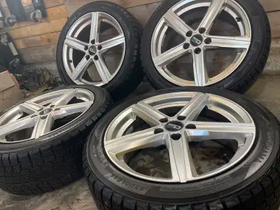 ❄️❄️225/45/17 ❄️❄️ Yokohama ICE Guard iG53 Tread depth 4x 10/32nds easily a couple of seasons left o...