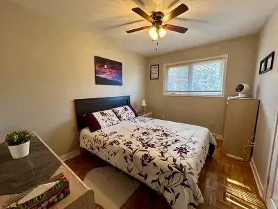 ✨ Furnished Room for Rent – Lake Banook, Dartmouth ✨ $1,000/month – No damage deposit! Move in with...